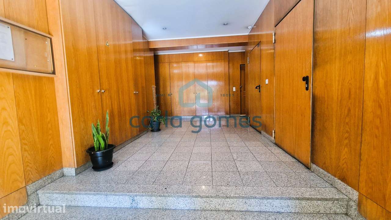 APARTAMENTO T1 C/ LUGAR DE GARAGEM ELEVADOR | VILAR PARAÍSO, V.N. GAIA - Grande imagem: 5/23