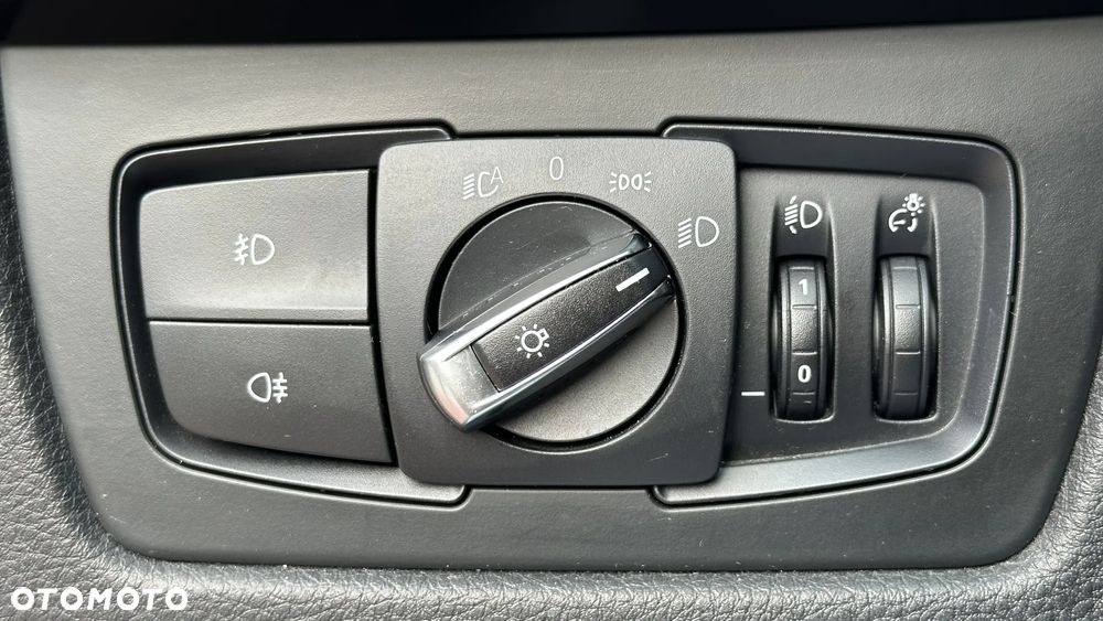 BMW Seria 3 318d - 19