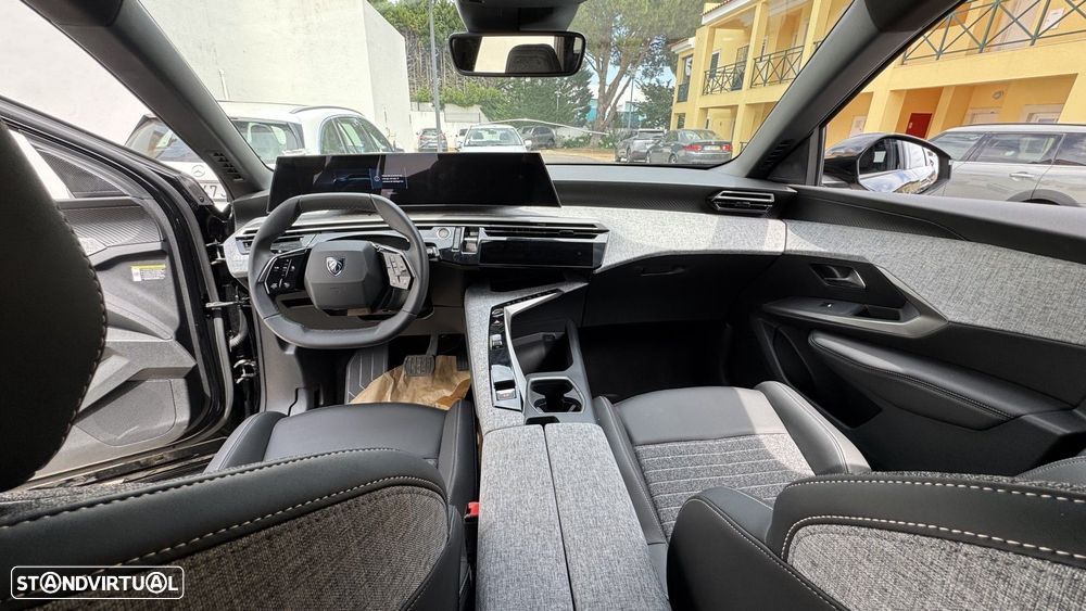 Peugeot 5008 1.2 Hybrid Allure e-DCS6 - 12