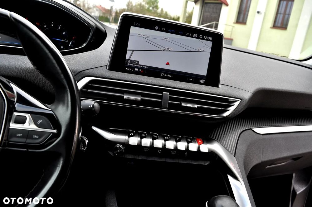 Peugeot 3008 1.2 PureTech Allure S&S - 30