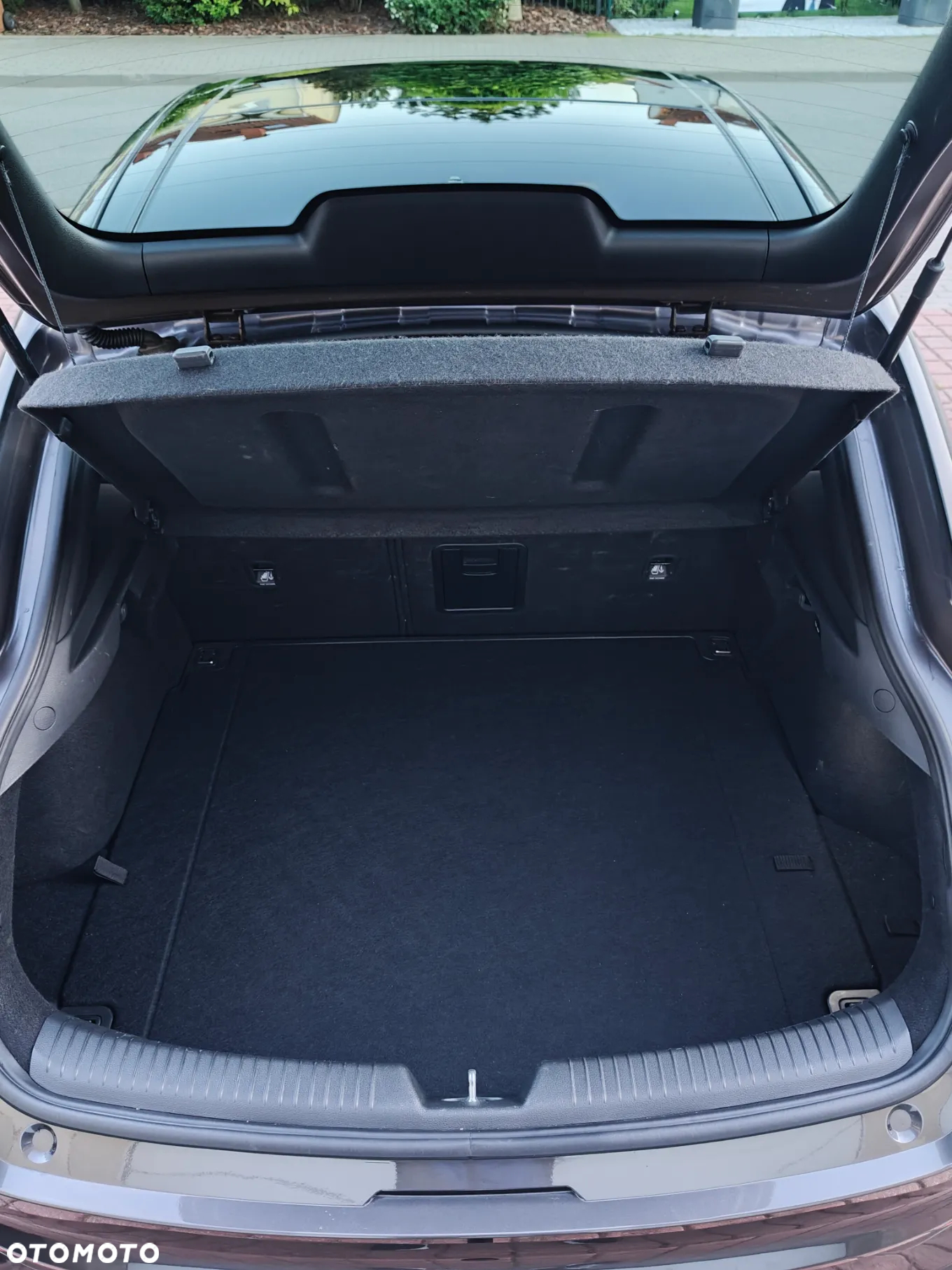Hyundai i30 Fastback 1.6 CRDI Premium - 24