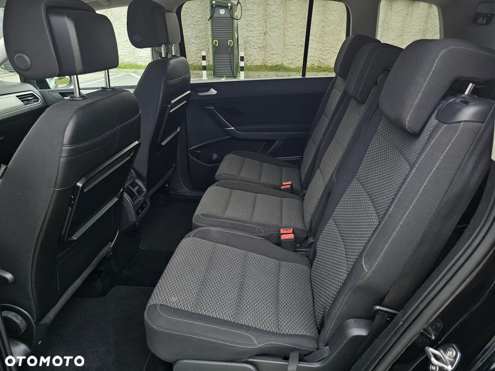 Volkswagen Touran 2.0 TDI SCR DSG Highline - 12