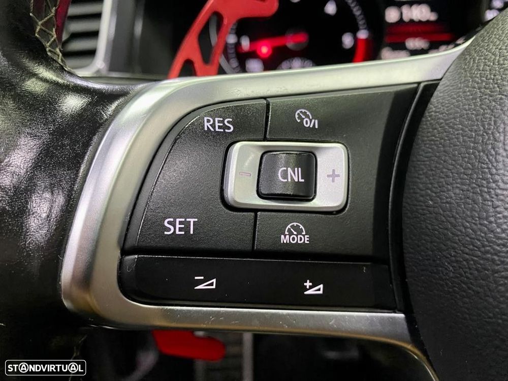 VW Golf 2.0 TDI GTD - 29