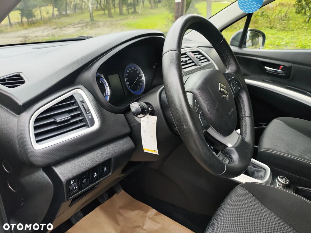 Suzuki SX4 S-Cross 1.6 VVT 4x4 Comfort - 14