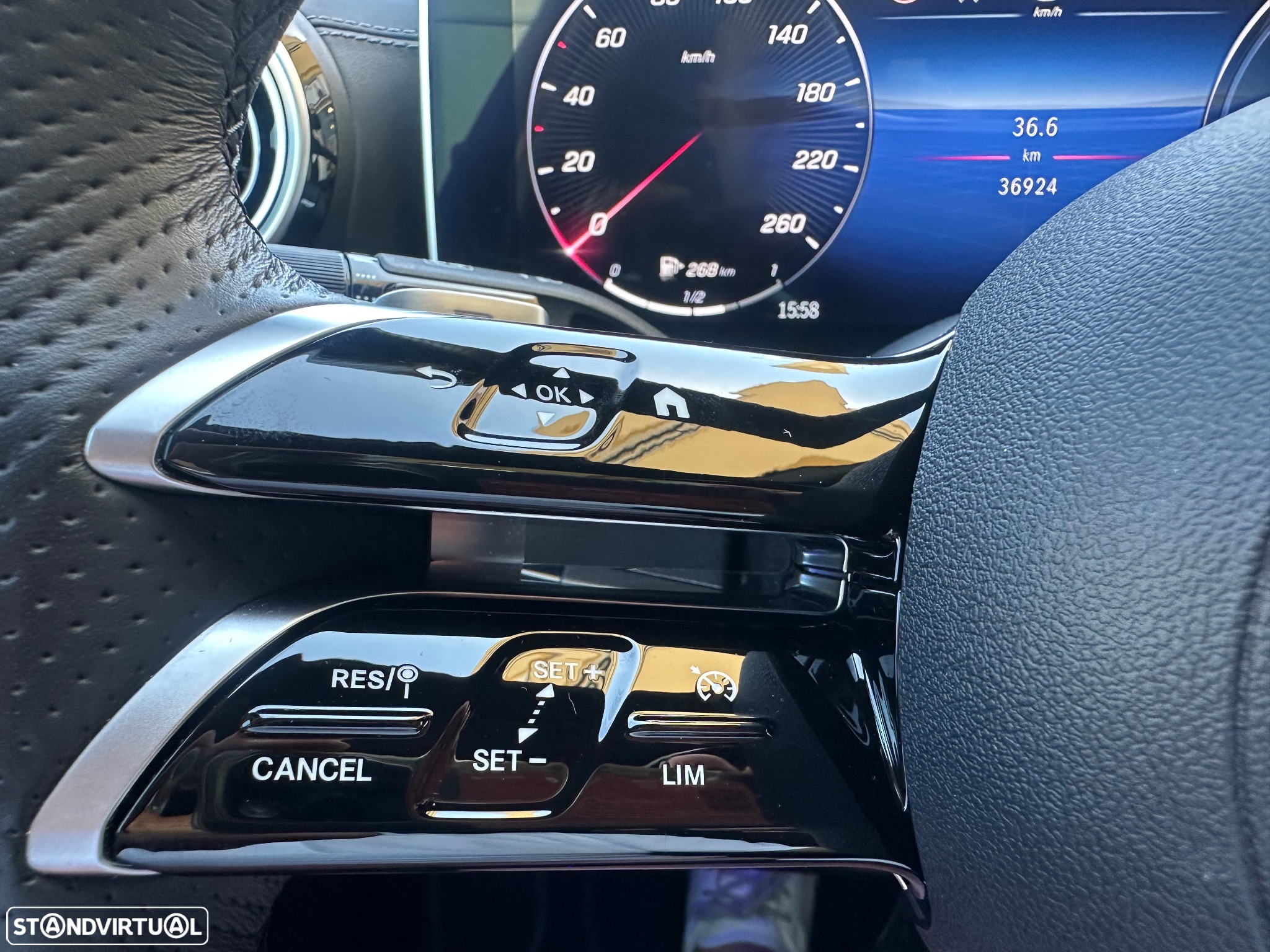 Mercedes-Benz C 300 e AMG Line - 12