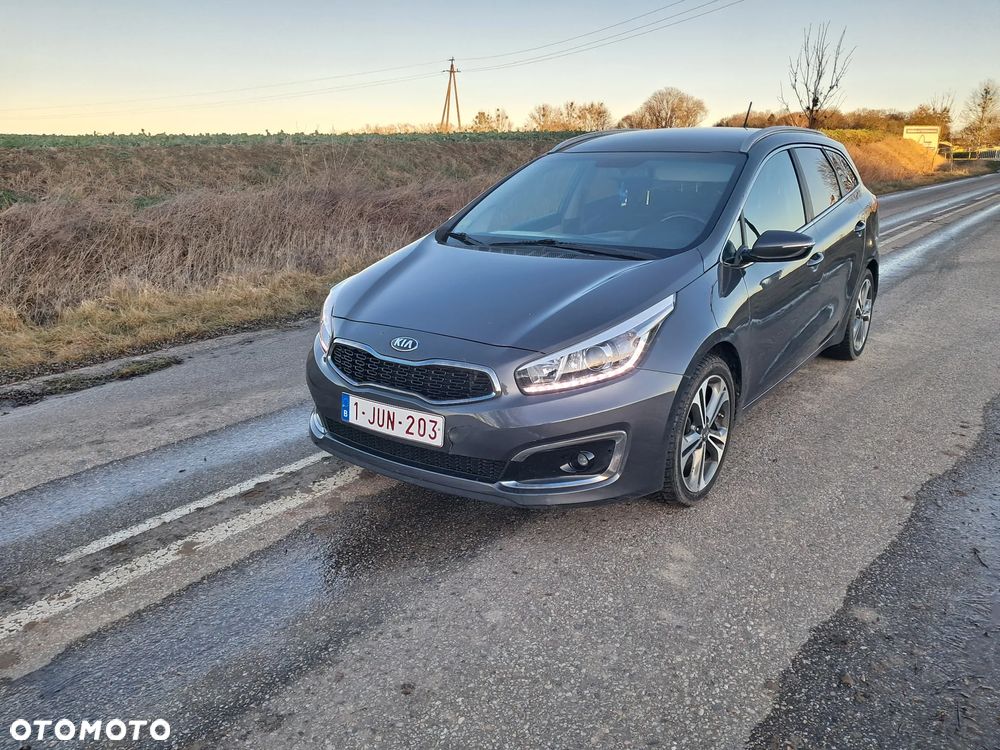 Kia Ceed 1.6 CRDi 136 ISG Platinum Edition