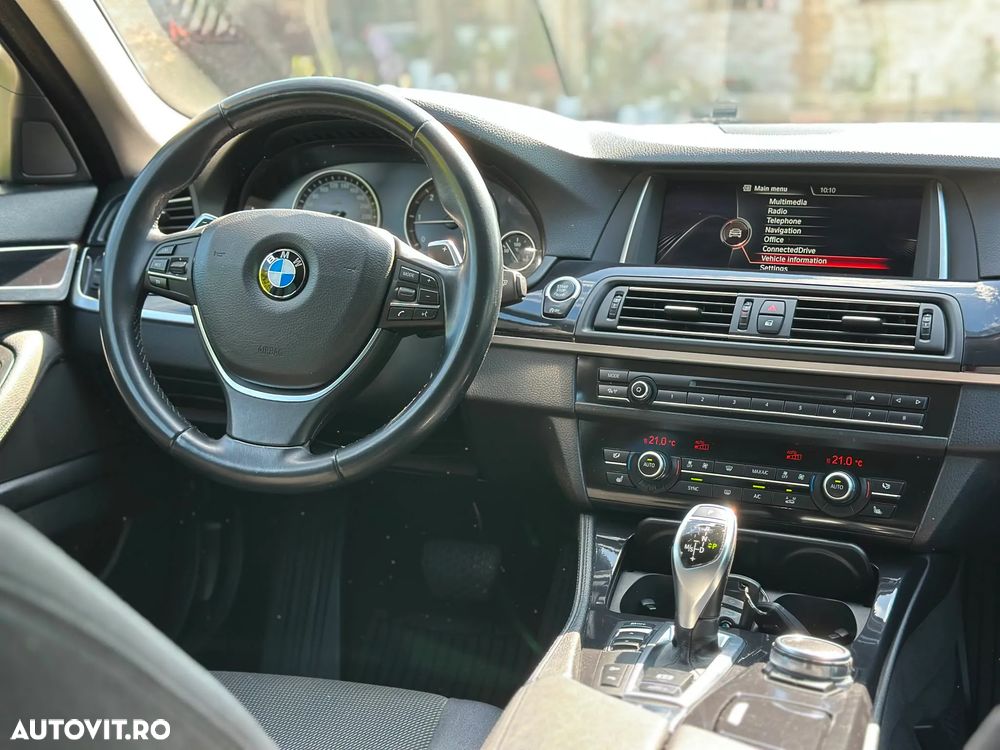 BMW Seria 5 525d xDrive AT - 7