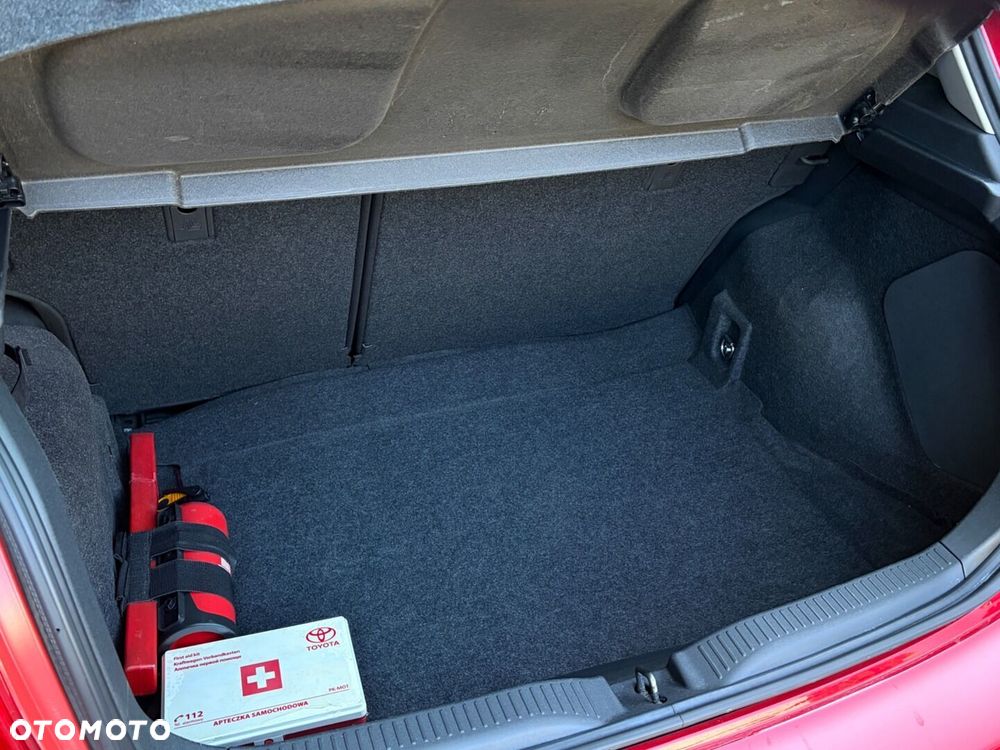 Toyota Auris 1.33 VVT-i Terra - 13