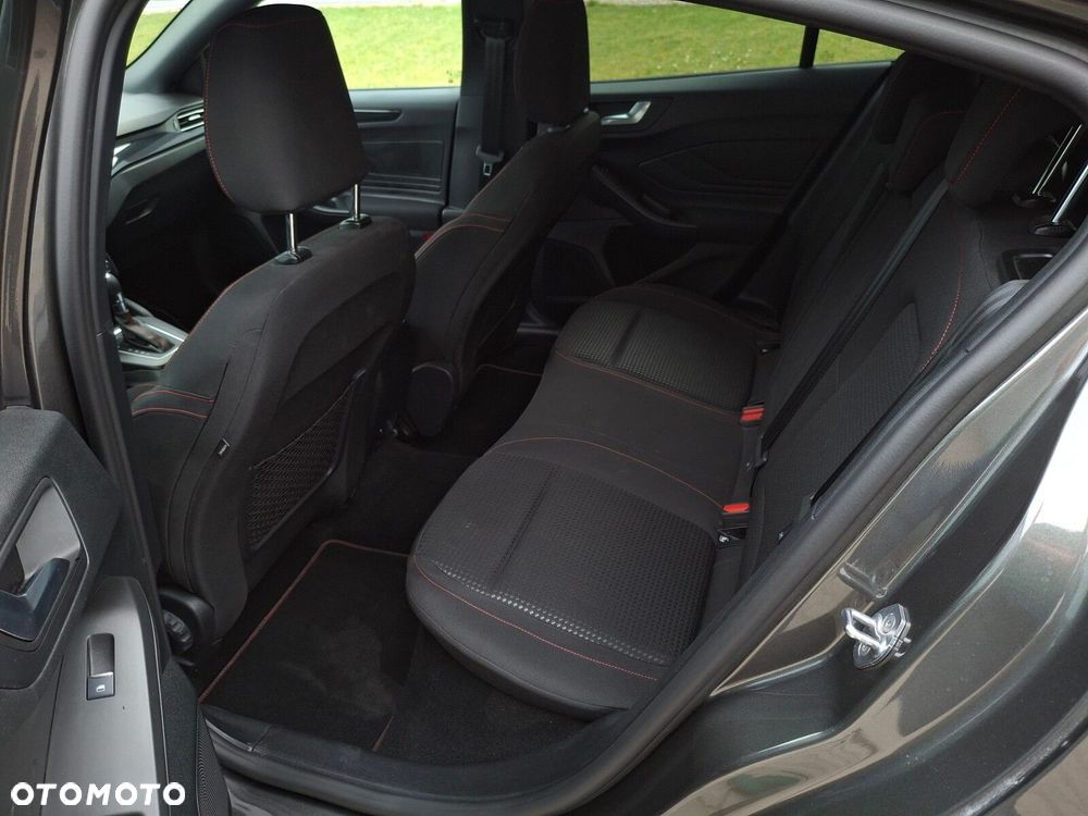 Ford Focus - 13
