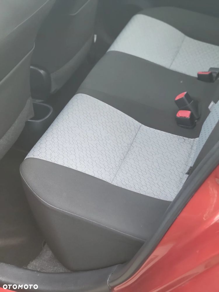 Toyota Yaris - 14