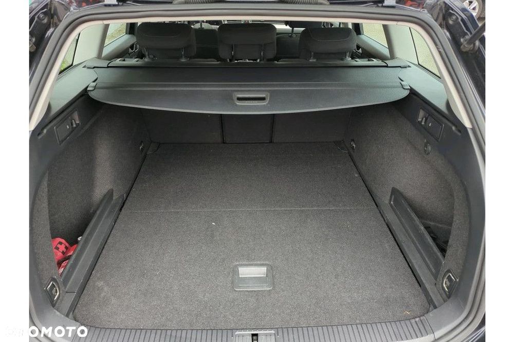 Volkswagen Passat Variant 2.0 TSI Business DSG - 14
