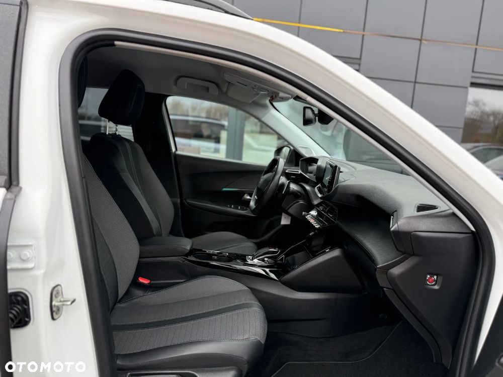 Peugeot 2008 1.2 PureTech Allure S&S EAT8 - 23