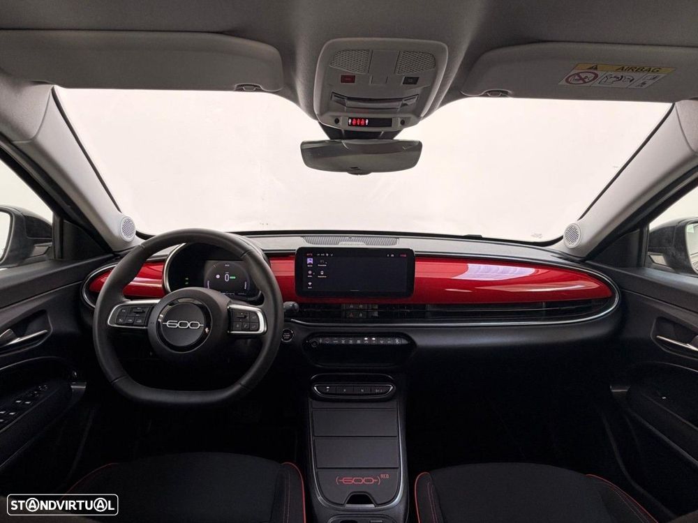 Fiat 600e 54 kWh (RED) - 7