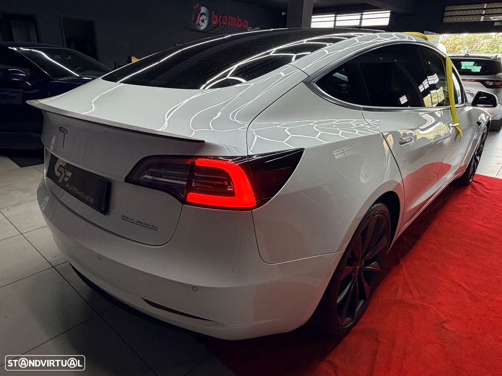 Tesla Model 3 2020 photo 3