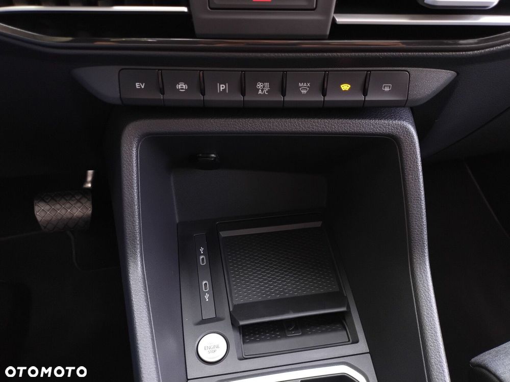 Ford Tourneo Connect Grand 1.5 EcoBoost PHEV ACTIVE - 24