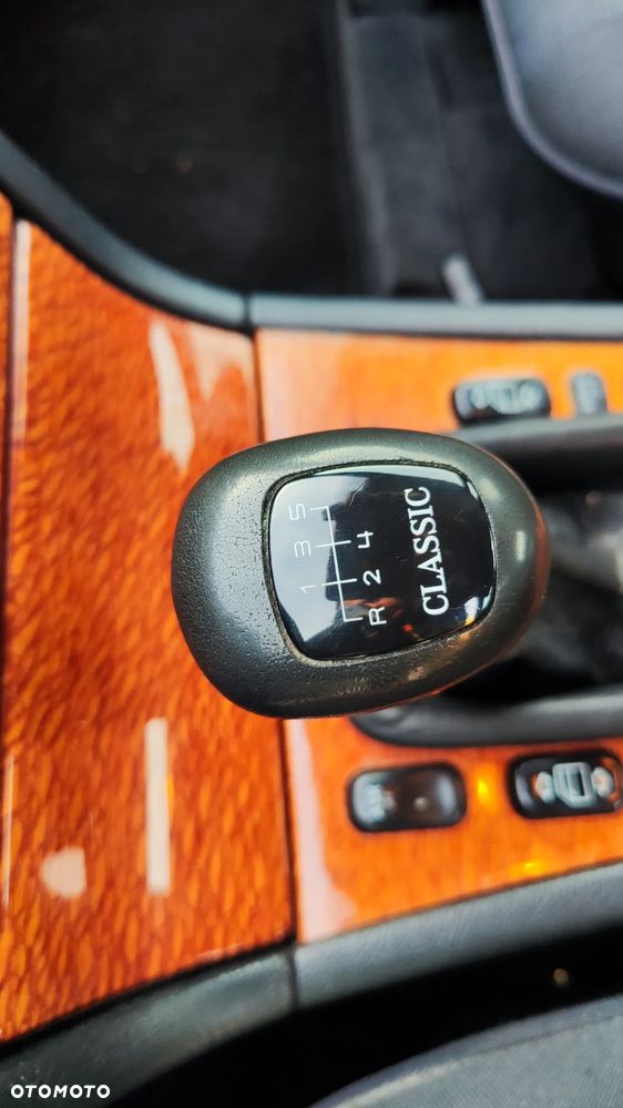 Mercedes-Benz Klasa E 200 CDI Elegance - 18