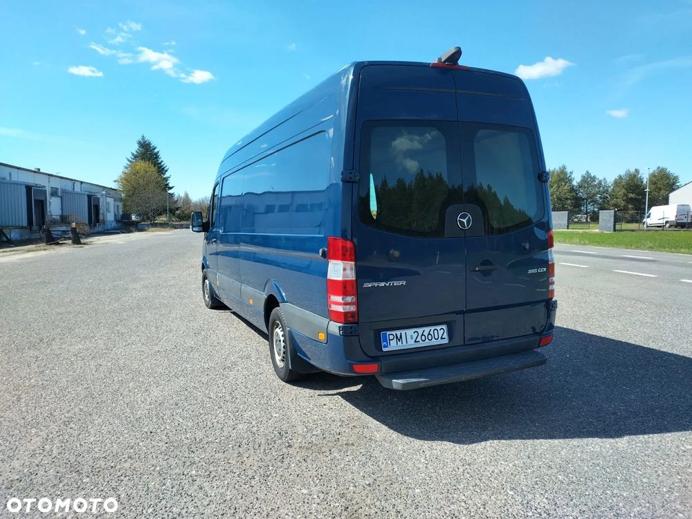 Mercedes-Benz Sprinter - 3