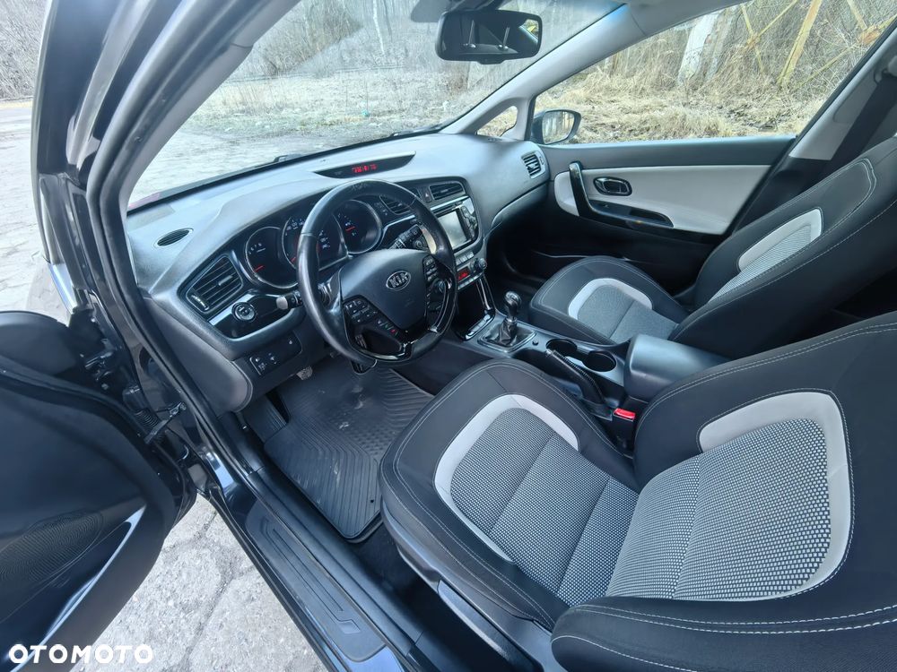 Kia Ceed 1.6 GDI Platinum Edition - 17