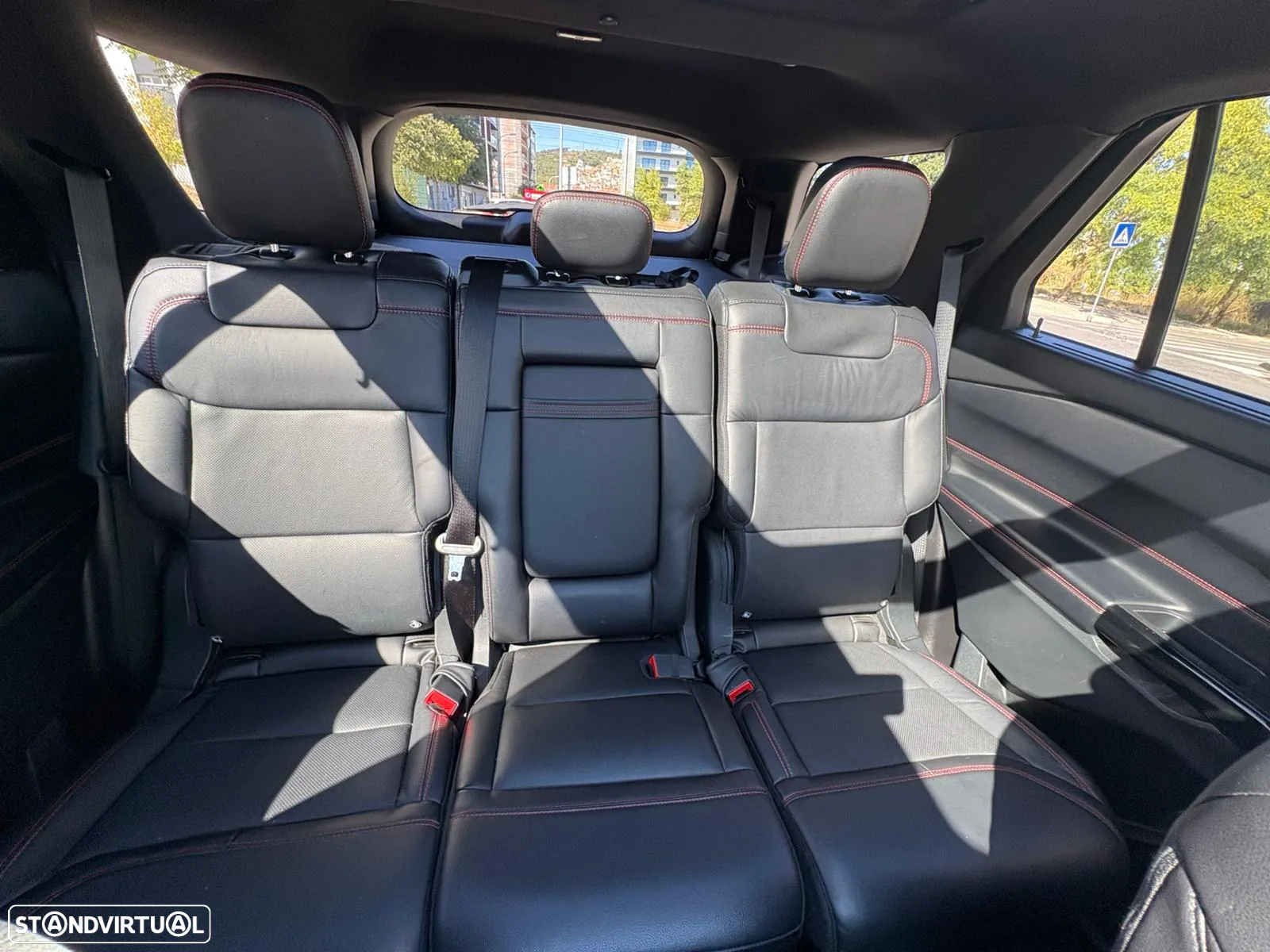 Ford Explorer 3.0 EcoBoost PHEV ST-Line - 17