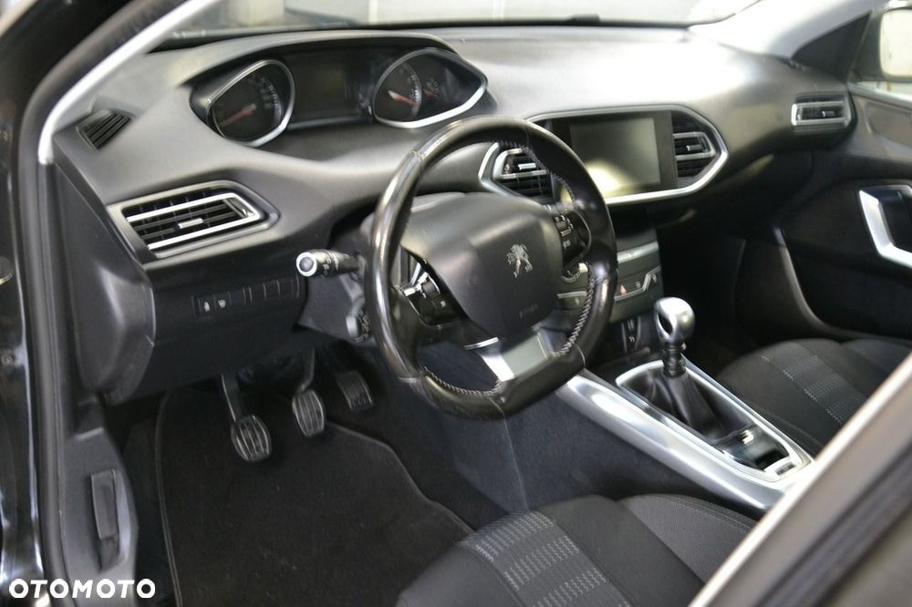 Peugeot 308 - 26