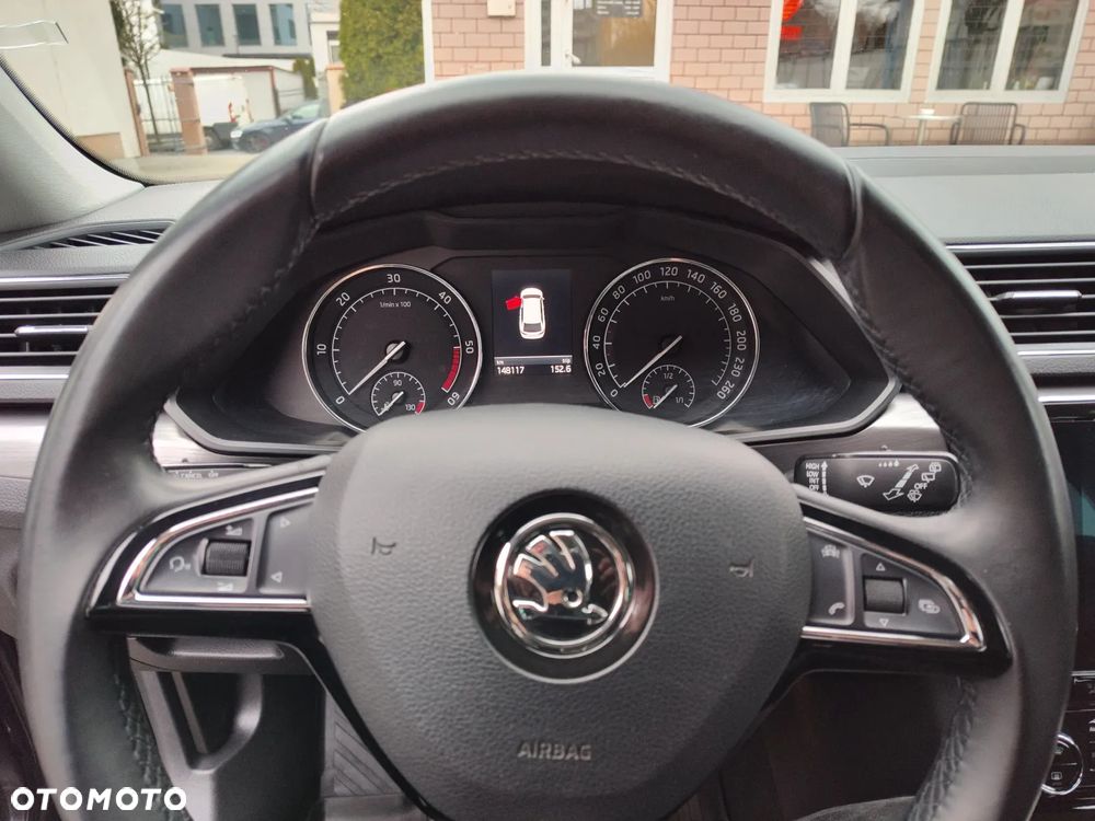 Skoda Superb 2.0 TDI Style - 2