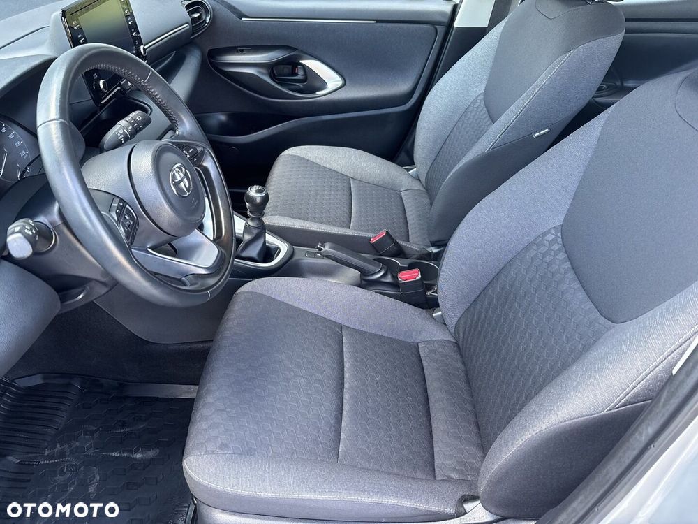 Toyota Yaris - 12