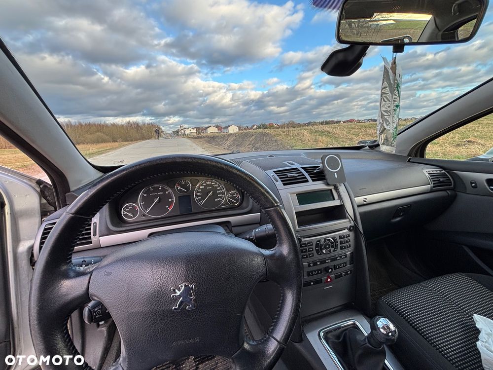 Peugeot 407 - 11