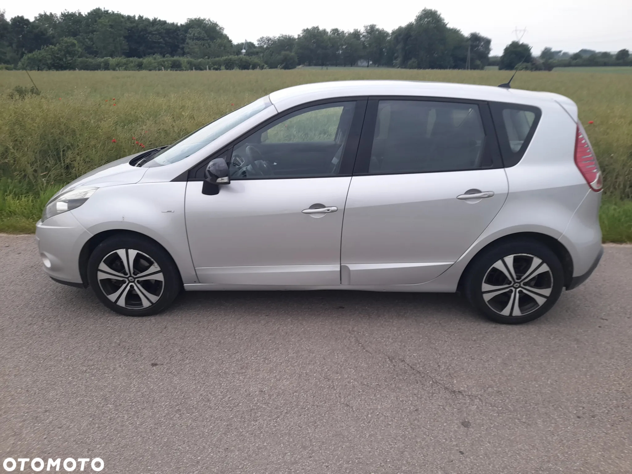 Renault Scenic 1.4 16V TCE Bose Edition - 4