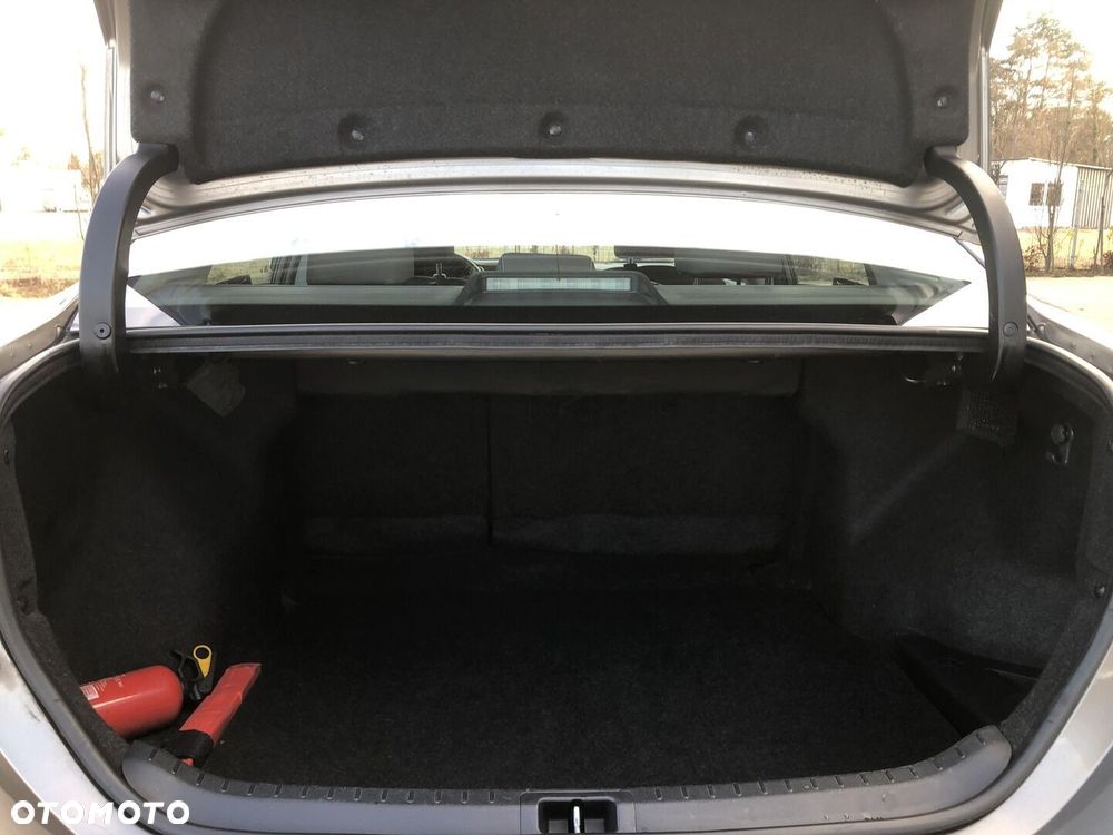 Toyota Corolla 1.6 Premium EU6 - 12