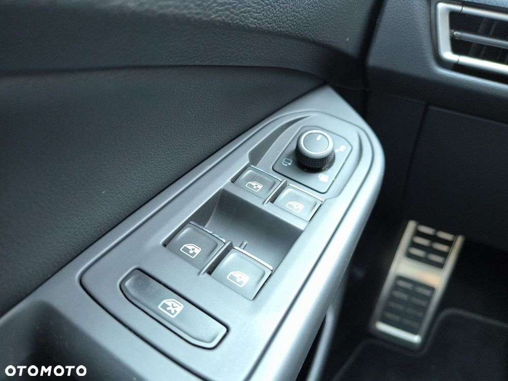 Volkswagen Golf 2.0 TDI Life DSG - 25