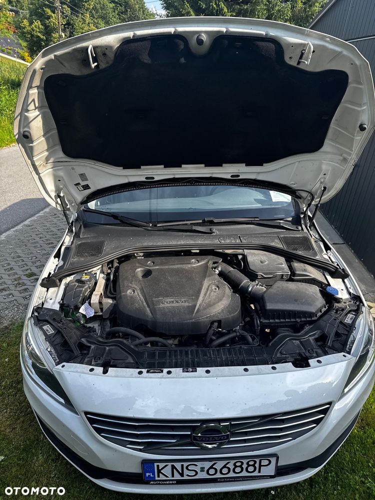 Volvo V60 D2 Drive-E Dynamic Edition (Momentum) - 16