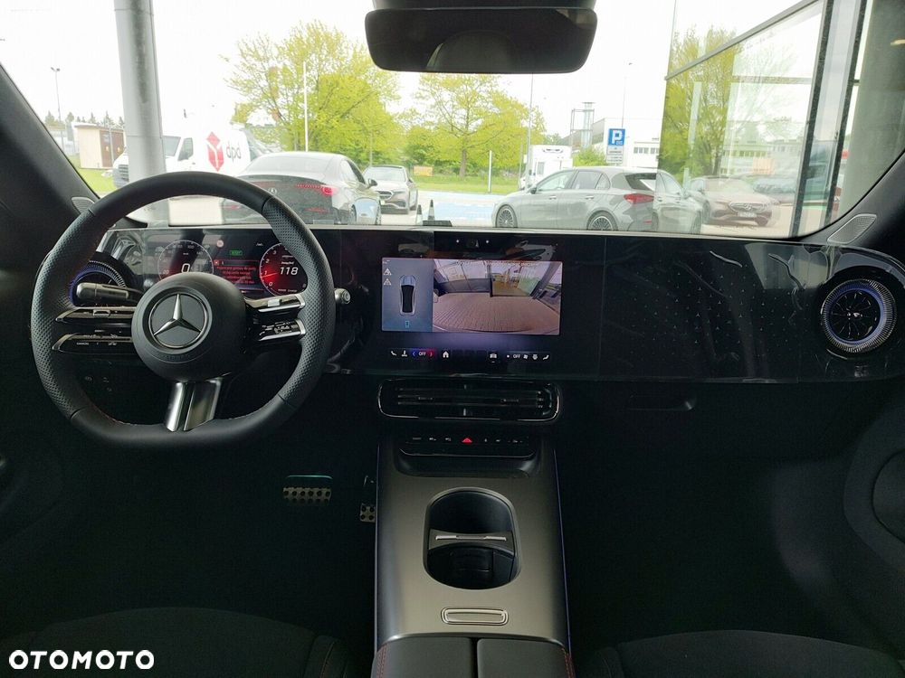 Mercedes-Benz CLA - 13