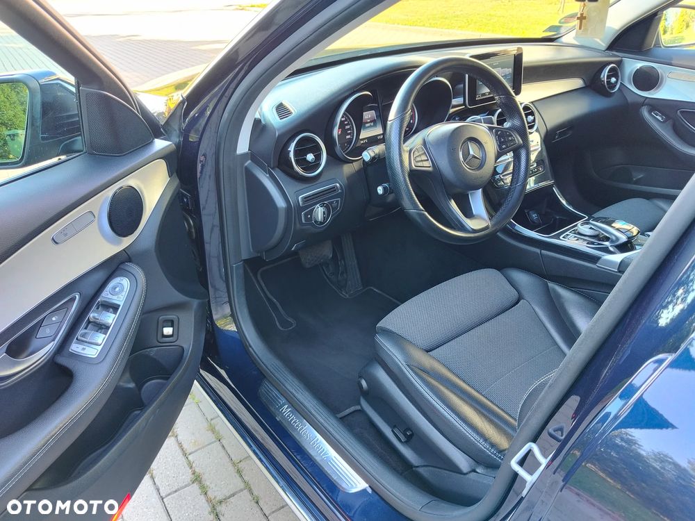 Mercedes-Benz Klasa C 180 7G-TRONIC Exclusive - 8