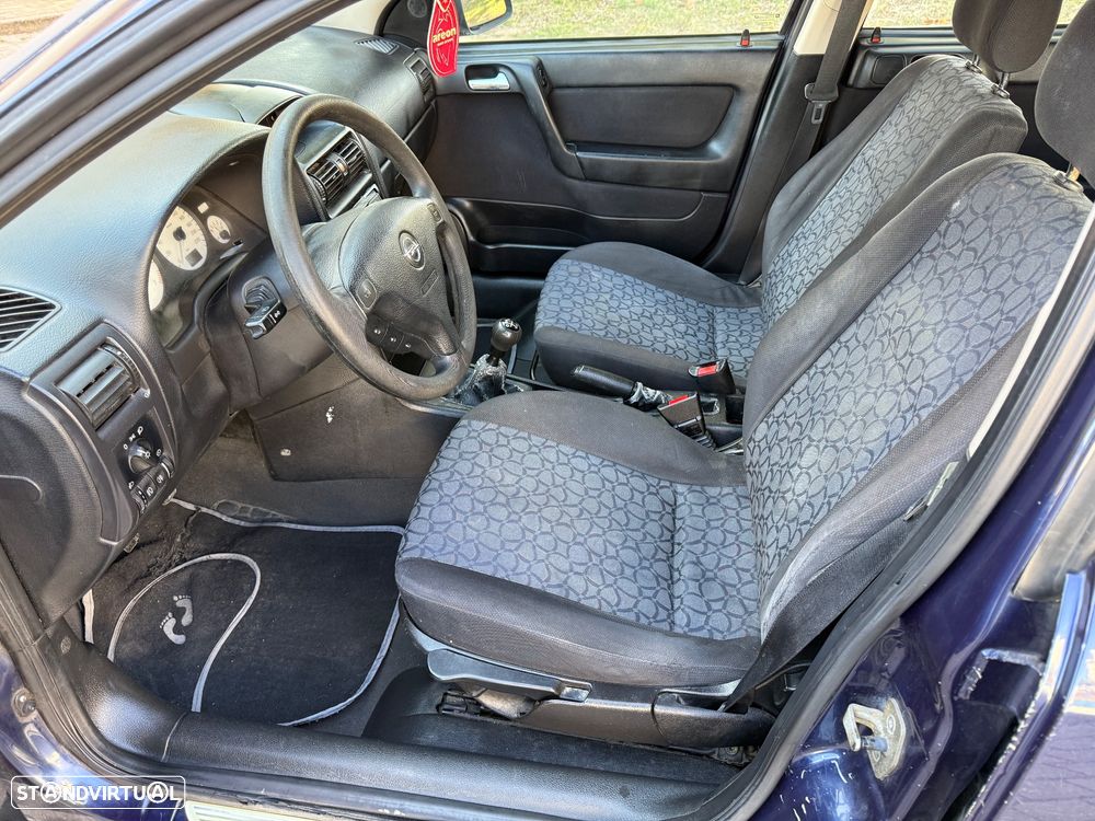 Opel Astra 1.4 Sport - 11