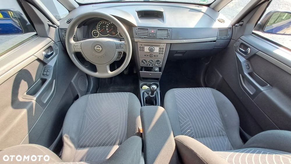 Opel Meriva 1.6 Essentia - 10