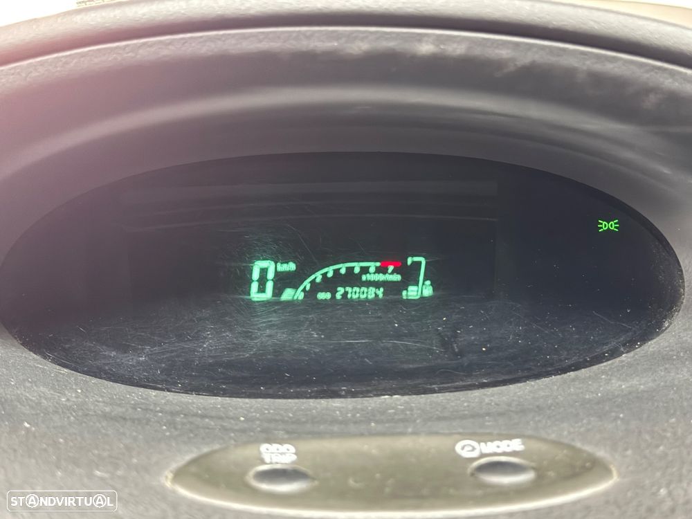 Toyota Yaris 1.0 Sol - 27