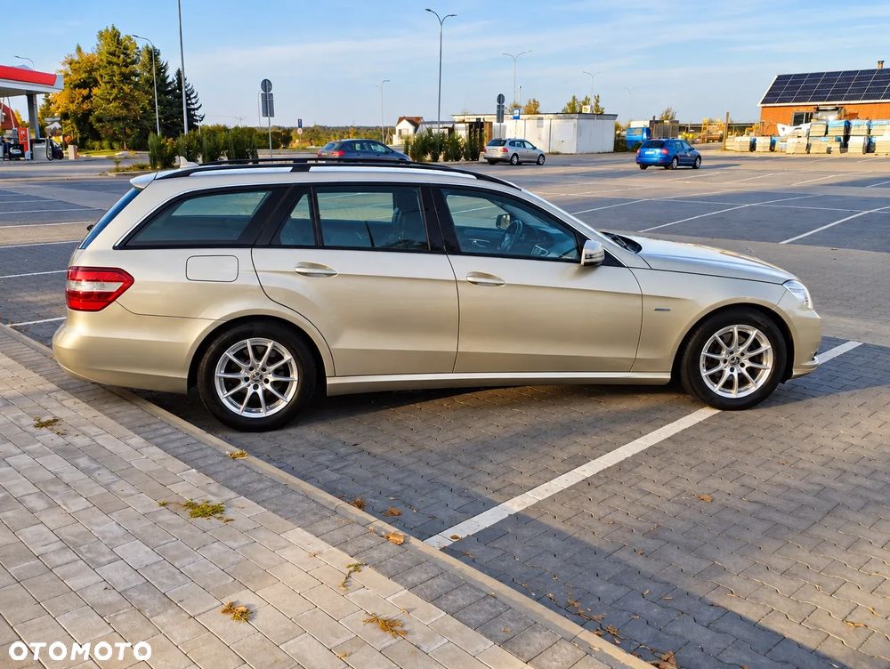 Mercedes-Benz E 2010 photo 3