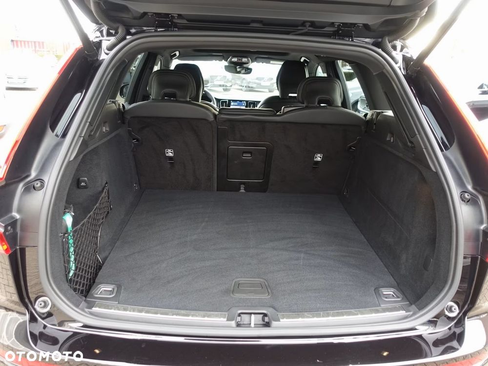Volvo XC 60 B5 B AWD Ultra Black Edition - 22