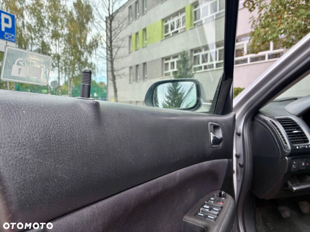 Honda Accord 2.0 Sport - 12