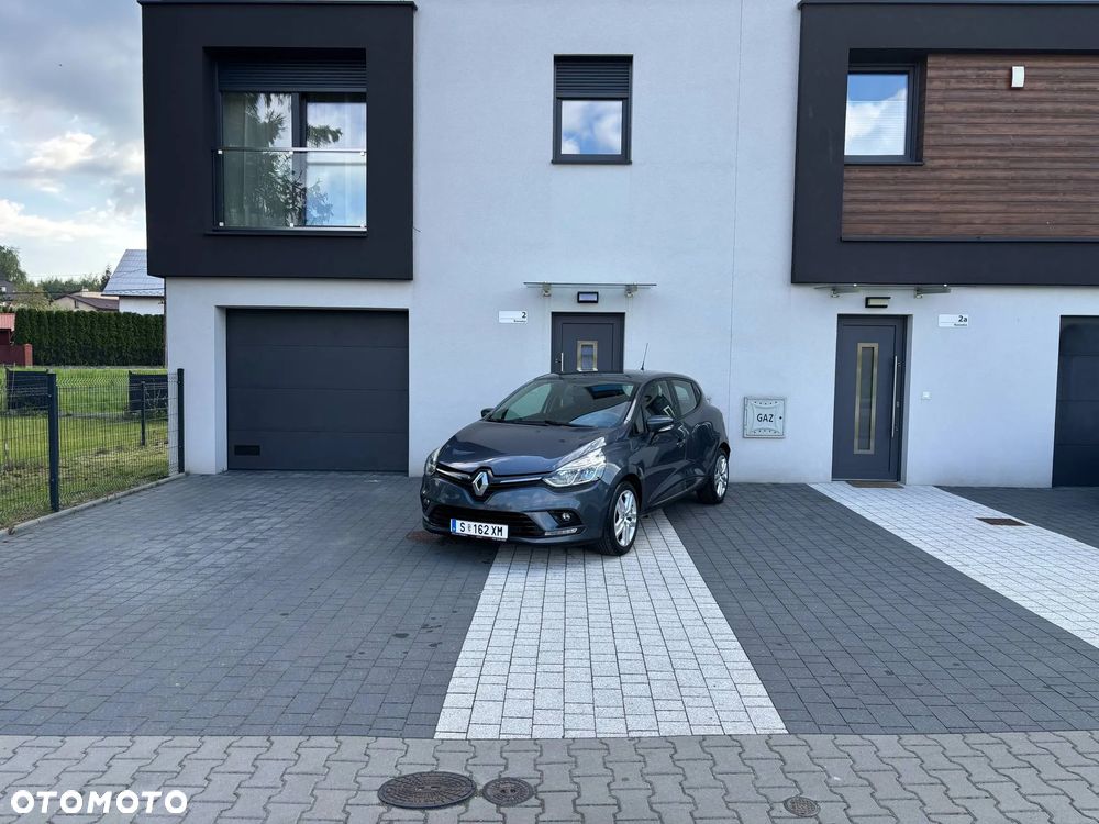 Renault Clio 1.2 16V 75 Life - 8