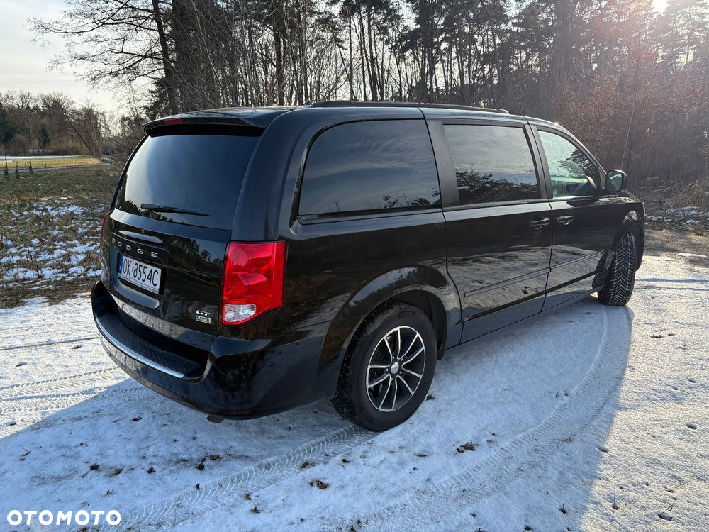 Dodge Grand Caravan - 6