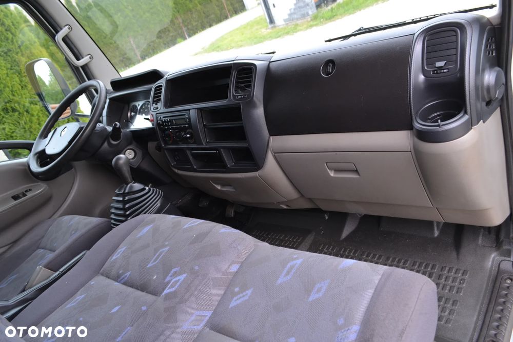 Renault Maxity - 29