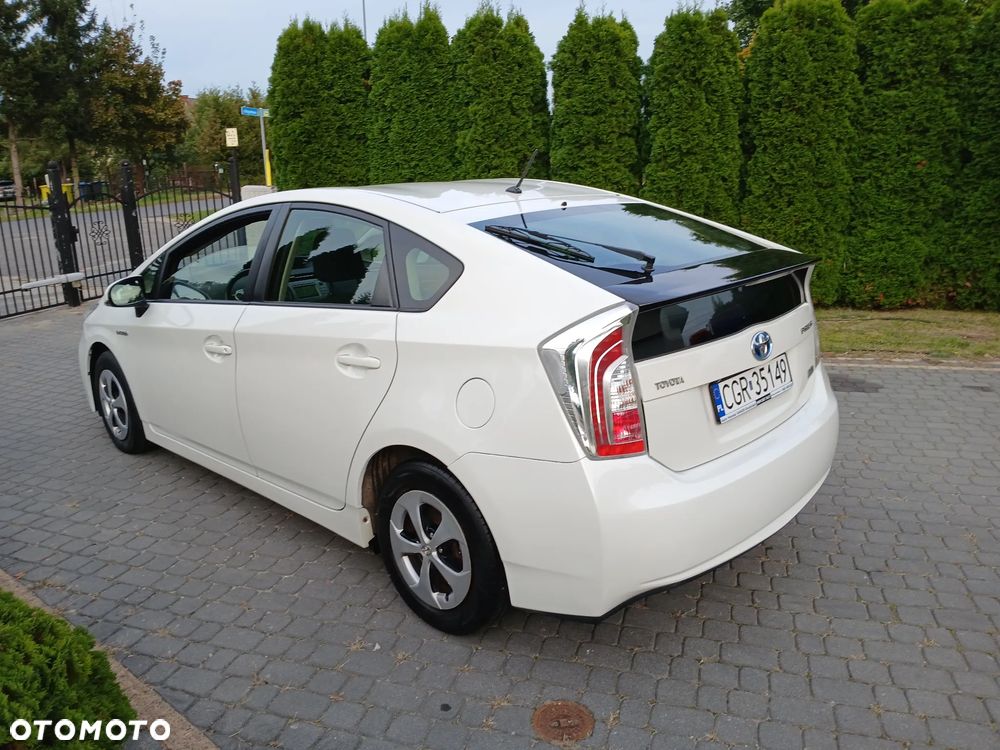 Toyota Prius - 16