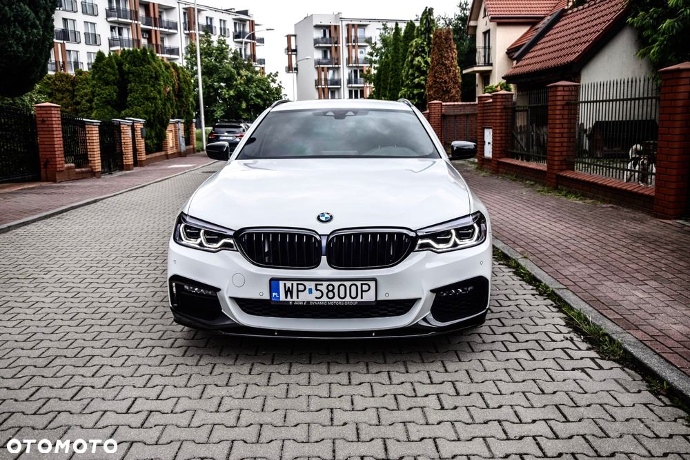 BMW Seria 5 520d xDrive M Sport sport - 9