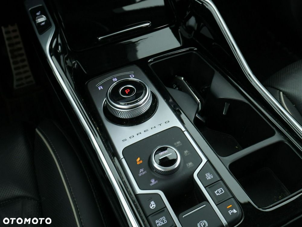 Kia Sorento 1.6T-GDI PHEV AWD OPF Platinum - 29