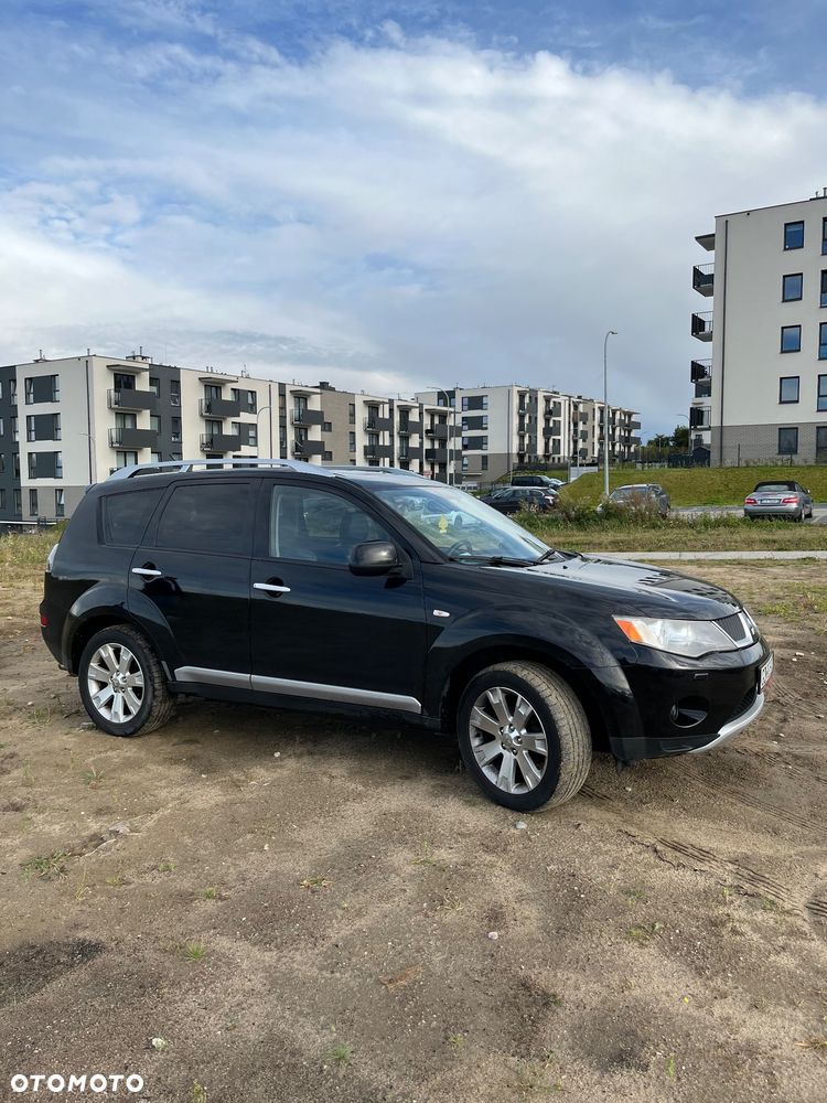 Mitsubishi Outlander 2.0 DID Instyle - 2