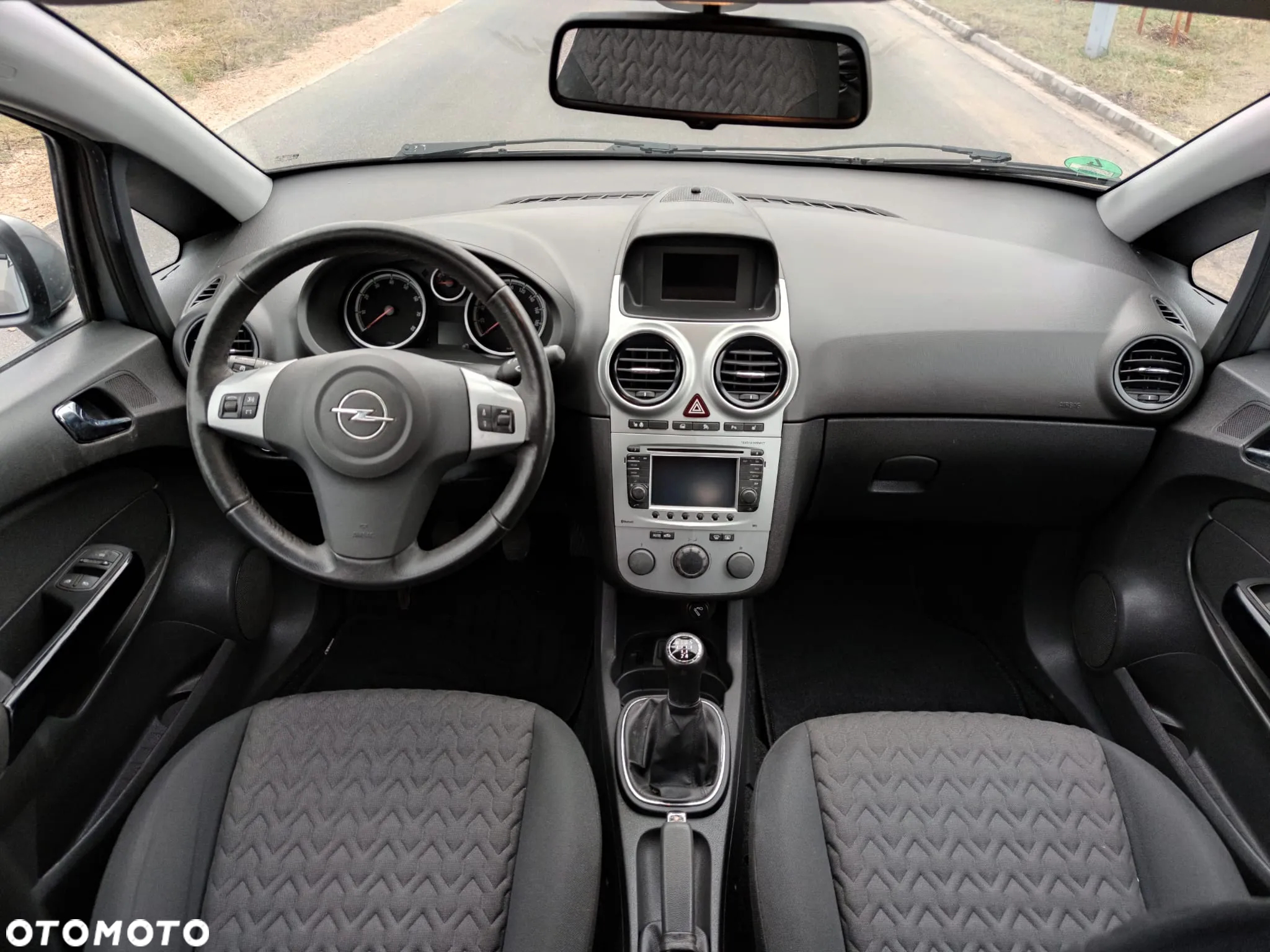 Opel Corsa 1.4 16V Color Edition - 24
