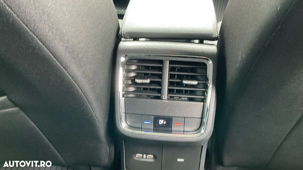 Skoda Octavia 2.0 TDI DSG Style - 37