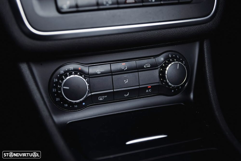 Mercedes-Benz CLA 180 - 17