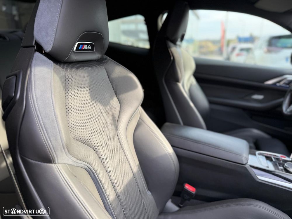 BMW M4 Competition M xDrive - 38